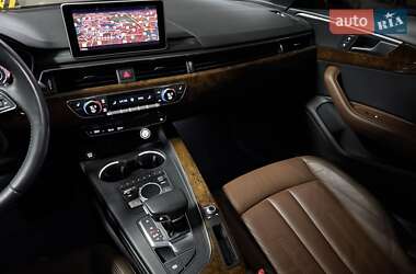Седан Audi A4 2019 в 