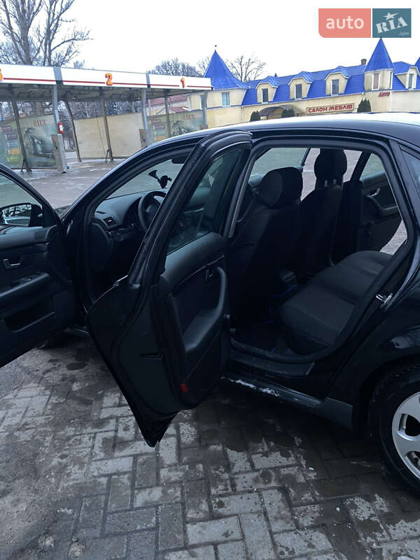 Седан Audi A4 2003 в Киеве