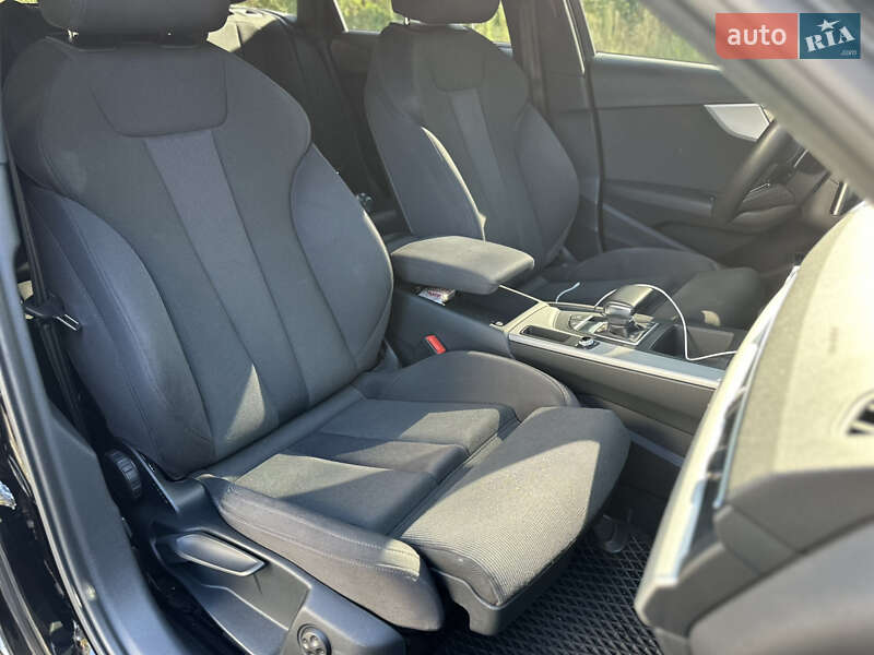 Универсал Audi A4 2021 в Киеве