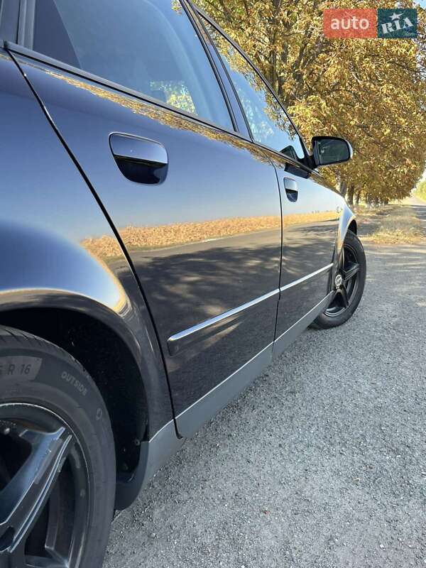 Седан Audi A4 2001 в Гайвороне