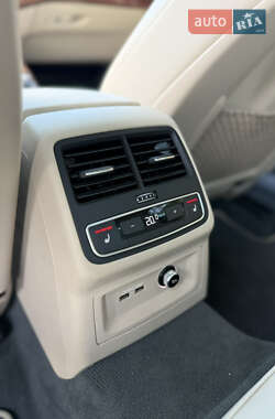 Седан Audi A4 2020 в 