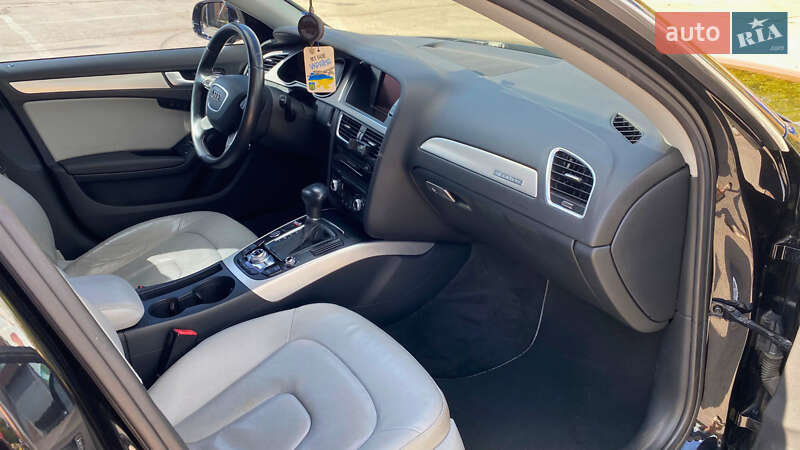 Седан Audi A4 2013 в Киеве