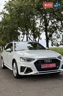 Седан Audi A4 2020 в Львові