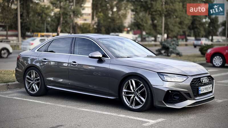 Седан Audi A4 2020 в Киеве