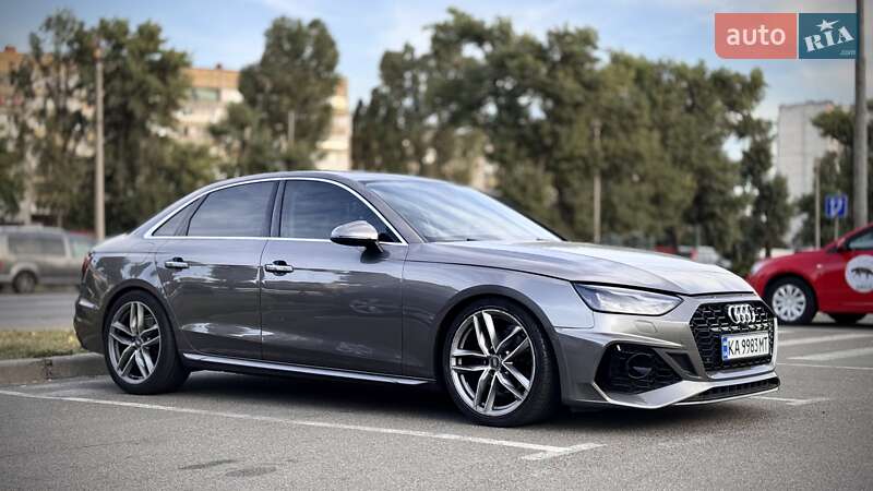 Седан Audi A4 2020 в Киеве