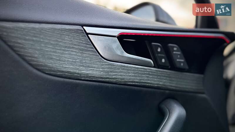 Седан Audi A4 2020 в Киеве