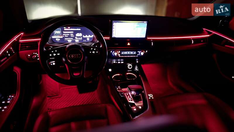 Седан Audi A4 2020 в Киеве