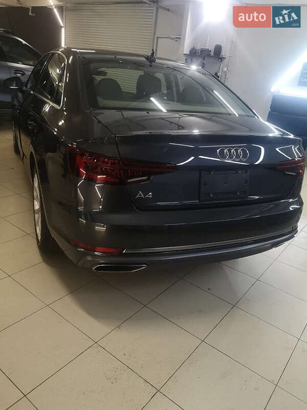 Седан Audi A4 2017 в Одесі