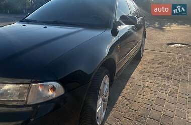 Универсал Audi A4 1998 в 