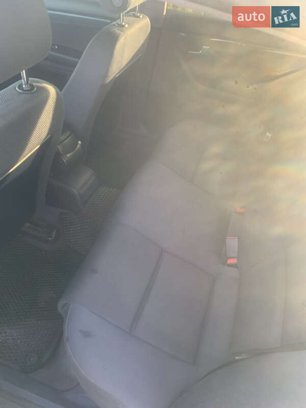 Седан Audi A4 2003 в Отынии