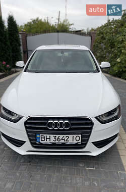 Седан Audi A4 2012 в 