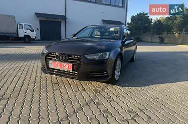 Седан Audi A4 2017 в 