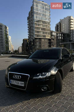 Седан Audi A4 2010 в Львове