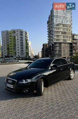 Седан Audi A4 2010 в 