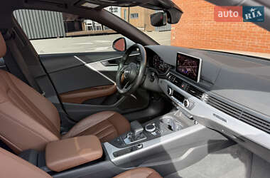 Седан Audi A4 2016 в 