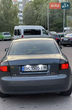 Седан Audi A4 2001 в 