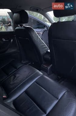 Седан Audi A4 2001 в 