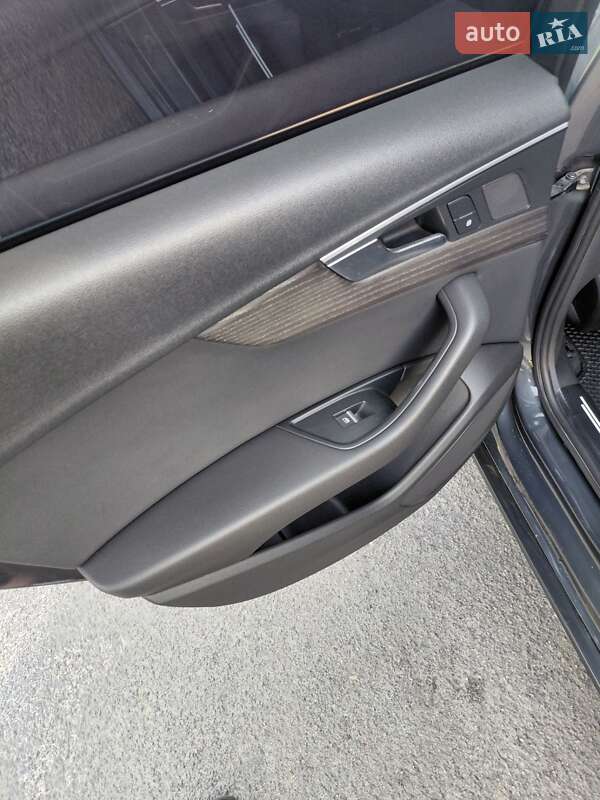 Седан Audi A4 2019 в Шпикове фото 17 Седан Audi A4 2019 в Шпикове