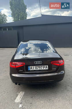 Седан Audi A4 2013 в 