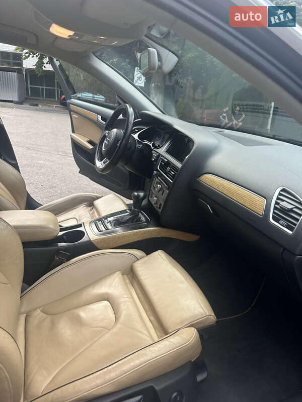 Седан Audi A4 2013 в Киеве