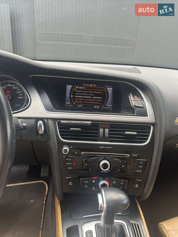 Седан Audi A4 2013 в Киеве