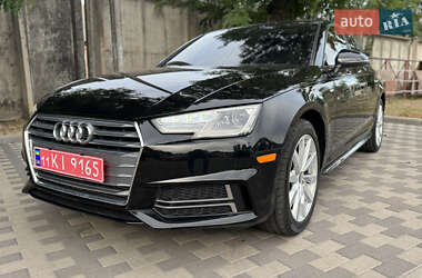 Седан Audi A4 2019 в 