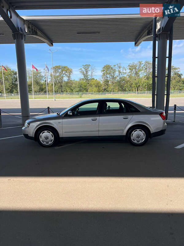 Седан Audi A4 2002 в Запорожье