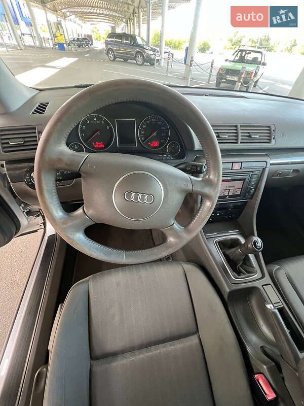 Седан Audi A4 2002 в Запорожье