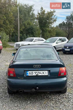 Седан Audi A4 1996 в 