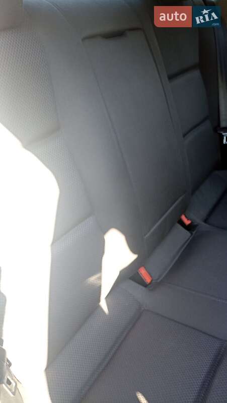 Седан Audi A4 2003 в Александровке (Краматорского района) фото 9 Седан Audi A4 2003 в Александровке (Краматорского района)