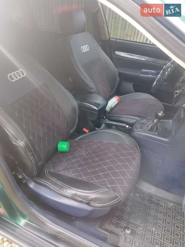 Універсал Audi A4 1998 в Турці