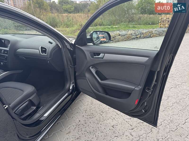 Седан Audi A4 2013 в Калуше