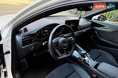 Седан Audi A4 2023 в Львові