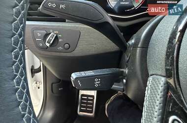 Седан Audi A4 2023 в Львові