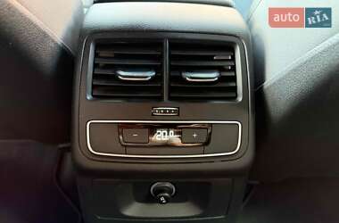 Седан Audi A4 2023 в Львові