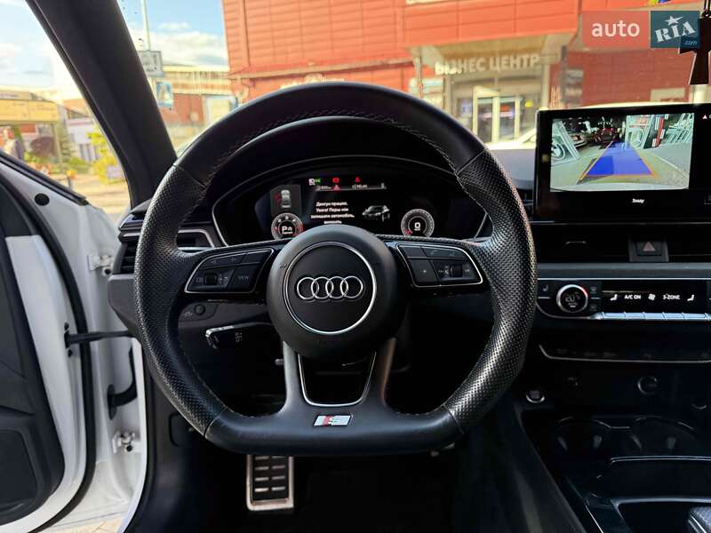 Седан Audi A4 2023 в Львове