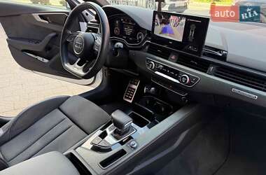 Седан Audi A4 2023 в Львові