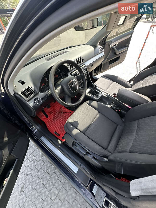 Седан Audi A4 2006 в Полтаве