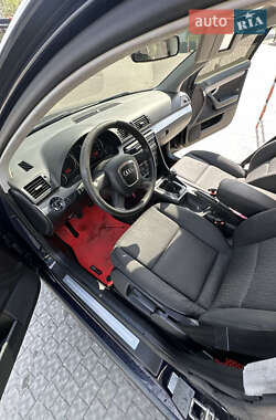 Седан Audi A4 2006 в 