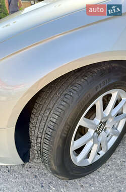 Седан Audi A4 2012 в 
