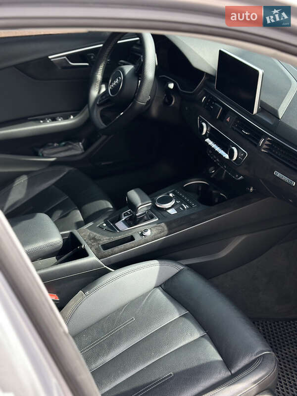 Седан Audi A4 2017 в Овруче