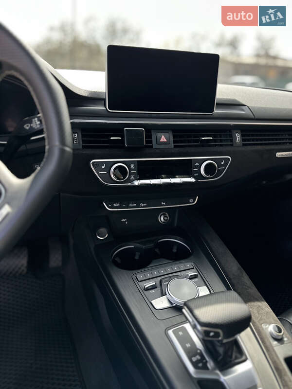 Седан Audi A4 2017 в Овруче