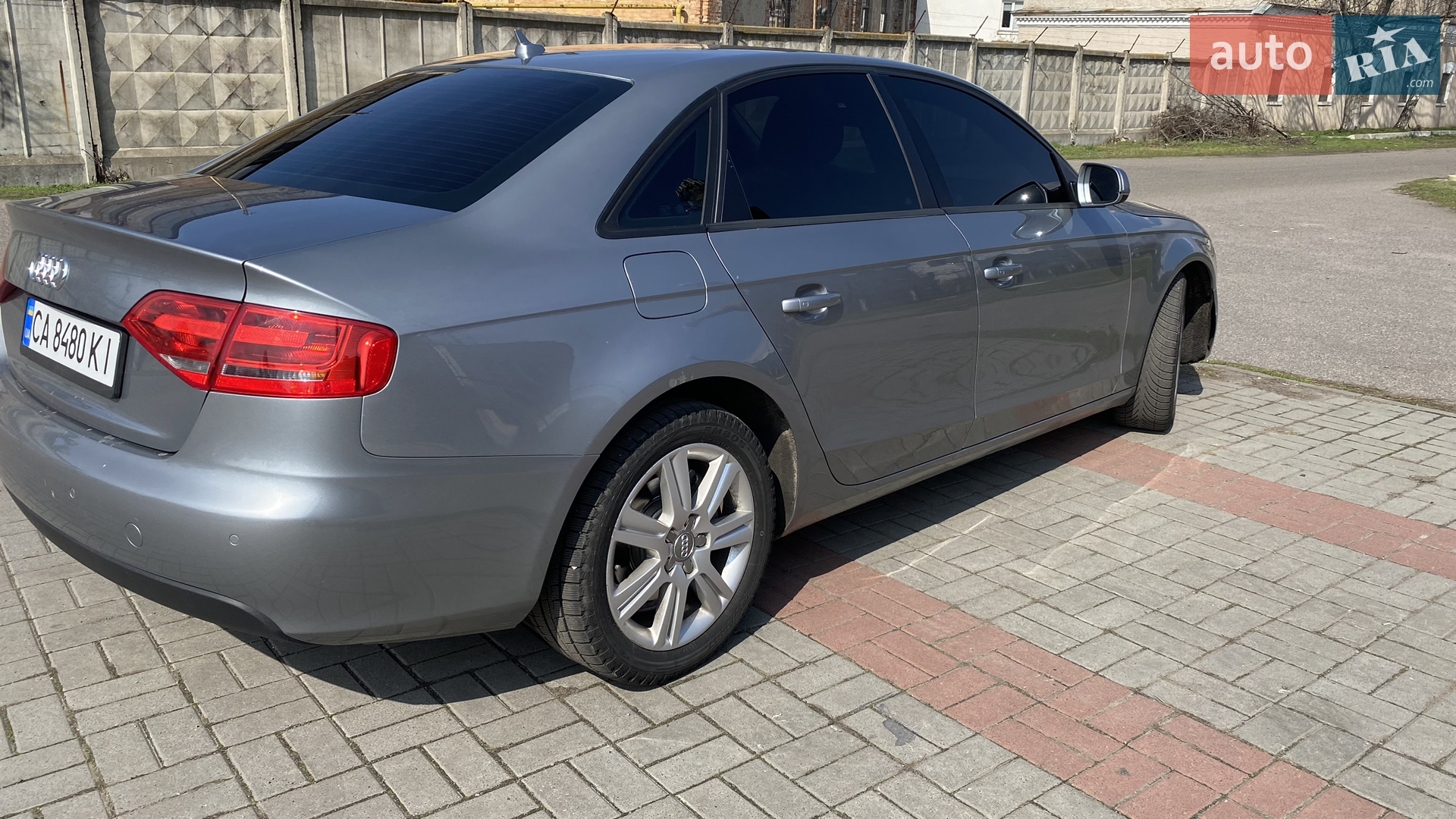 2010 Audi A4 - мініатюра 4