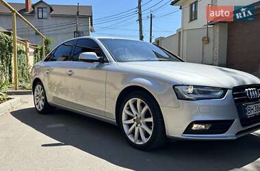 Седан Audi A4 2014 в 