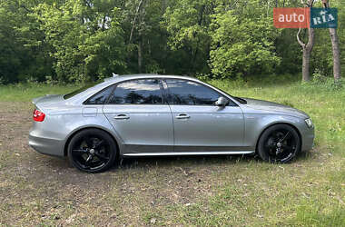 Седан Audi A4 2015 в 