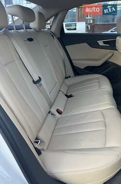 Седан Audi A4 2018 в 
