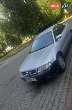 Седан Audi A4 2000 в Луцьку