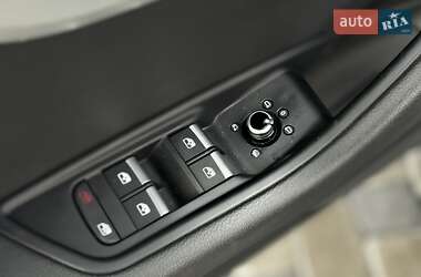 Седан Audi A4 2017 в 
