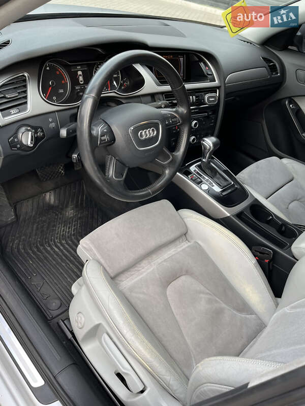 Седан Audi A4 2012 в Запорожье