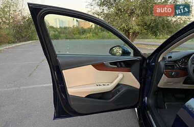 Седан Audi A4 2020 в 